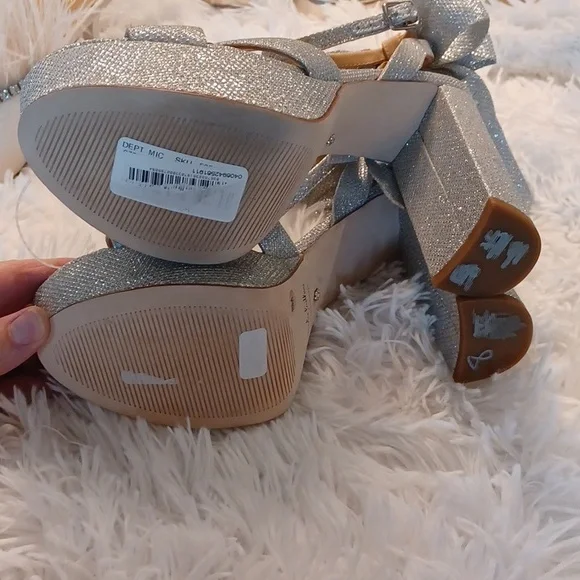 Antonio Melani Nicola bathie x Antonio Melani Lila Bow heels Silver 8M New - Picture 13 of 16